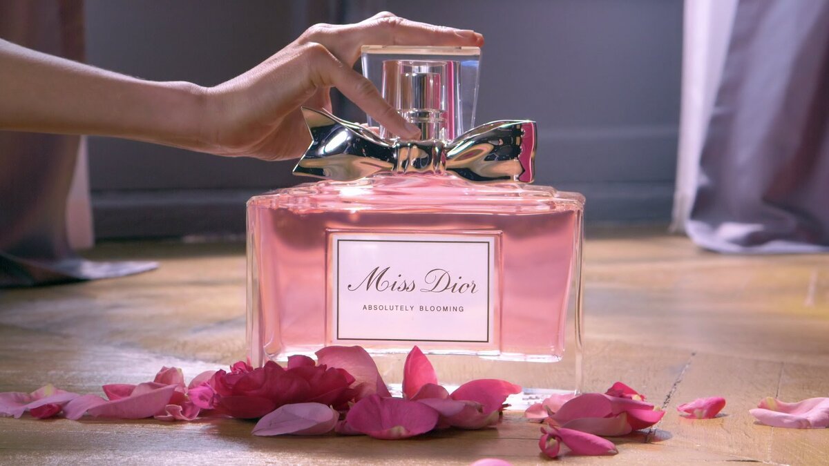 Аромат очень очень. Christian Dior Miss Dior absolutely Blooming. Духи Miss Dior absolutely Blooming. C. Dior. Miss Dior absolutely Blooming. EDP. 100 Ml. Miss Dior Absolu Blooming Lady 30ml EDP.