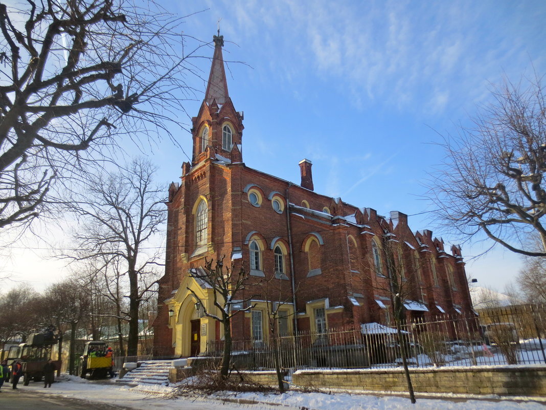 Лютеранская кирха Воскресения Христова. г. Санкт-Петербург, г. Пушкин, ул. Набережная, 4. Фото: Елена / fotokto.ru 