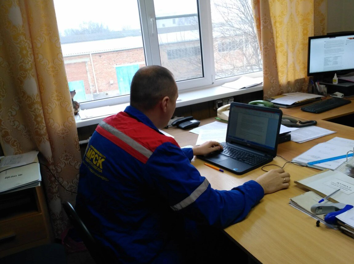 Работа электрика - это постоянный стресс и опасность