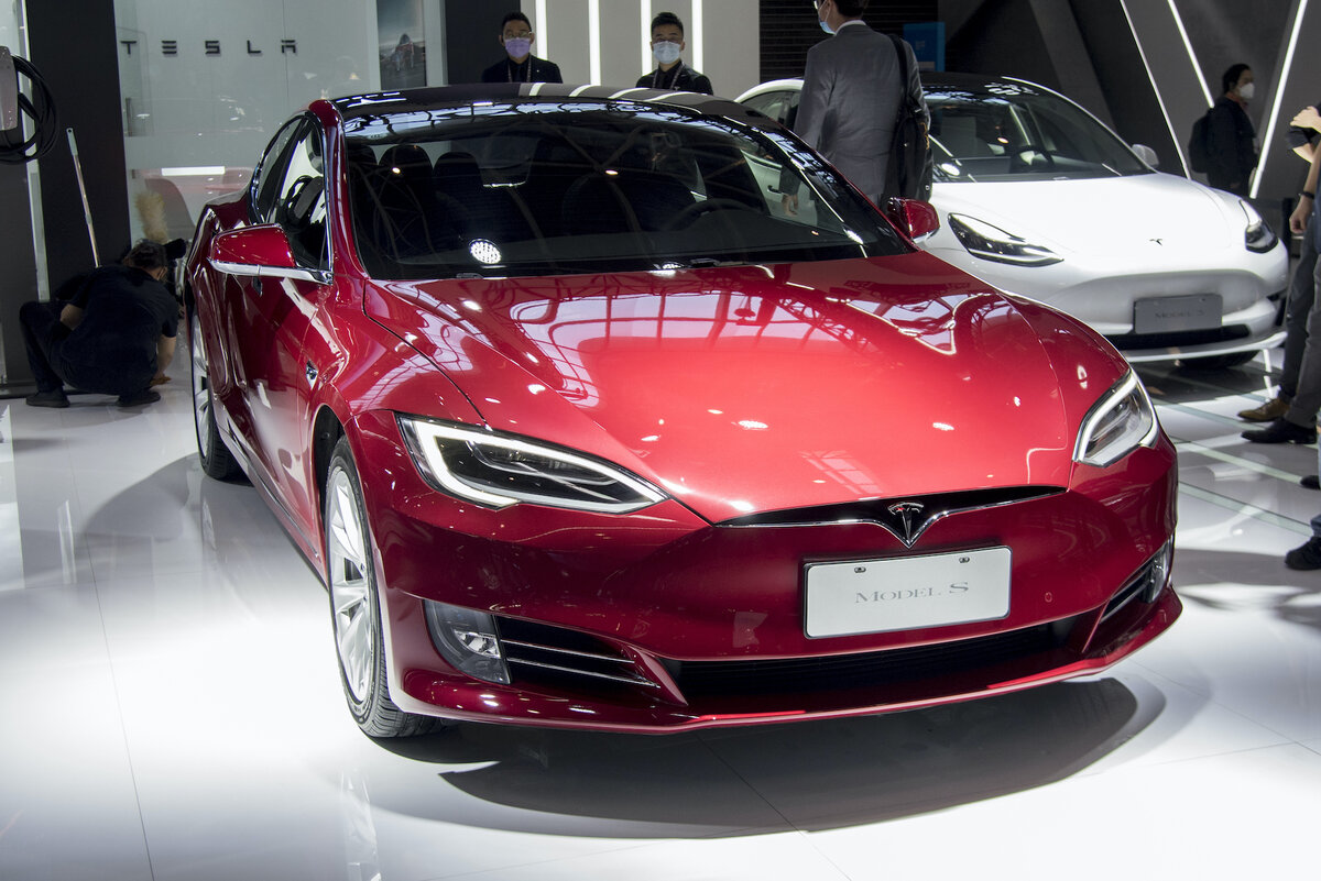 Эффективные машины. Тесла последняя модель 2022. Tesla 2022 rouge. Tesla model s 2022. Тесла машина новая.