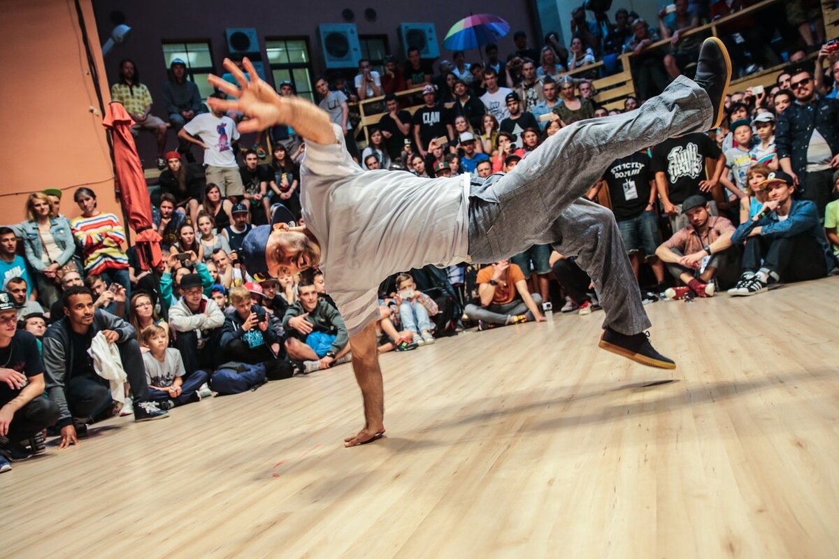 Break dance песни. Брейк данс. Брейк данс батл. Нижний брейк данс. Батл Нижний брейк.