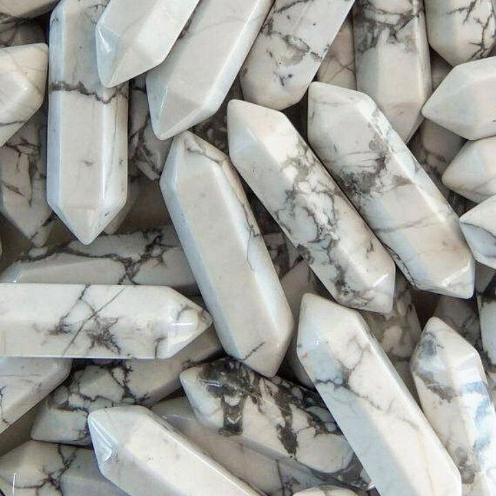 Натуральный Говлит(турквенит)