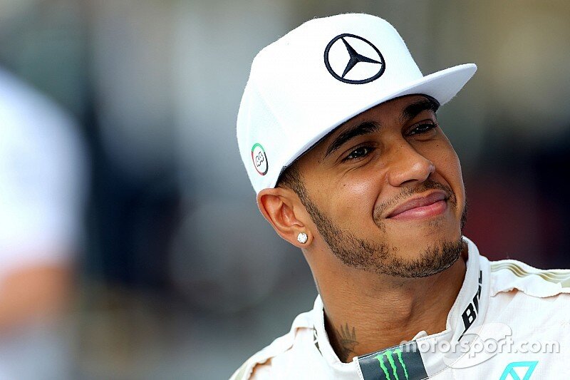 А какие эмоции у Льюиса. Что думаете?