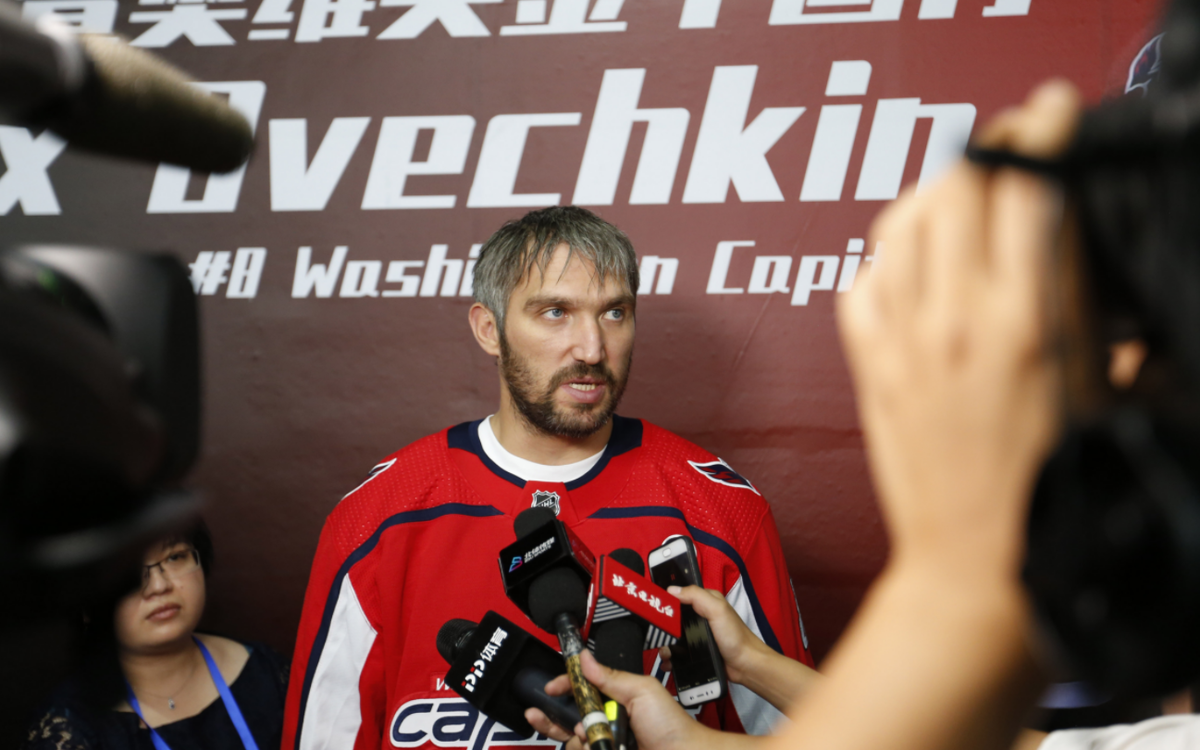 Не стареет душой ветеран Александр Овечкин. Фото: НХЛ