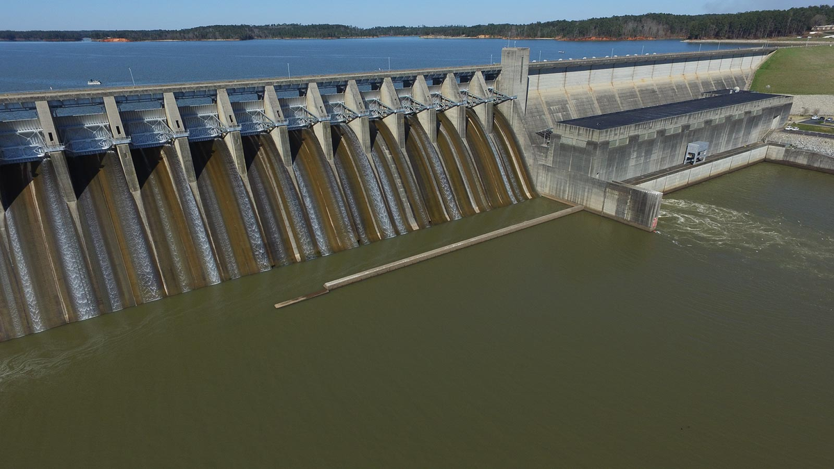 Плотина Старооскольского водохранилища. Краснооскольское водохранилище дамба. КУГАРЧИ водохранилище плотина. Дамба Старооскольское водохранилище. Запруда слова