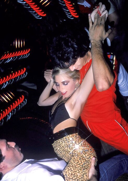 Танцуют все…