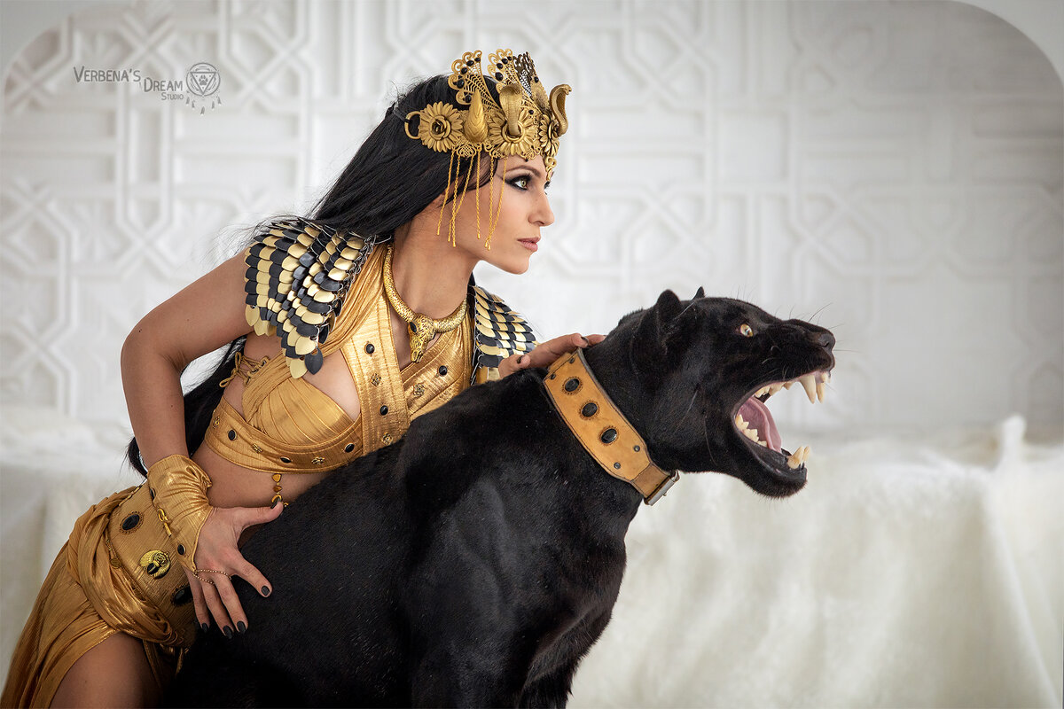 Клеопатра Египетская царица и кошка