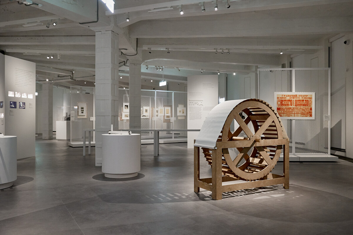     Первая экспозиции в центре «Зотов» — «1922. Конструктивизм. Начало»