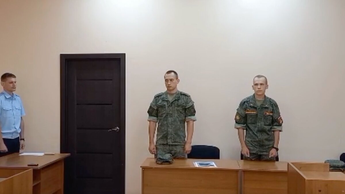     Красноярский гарнизонный суд приговорил военнослужащего к аресту за айфон в воинской части.