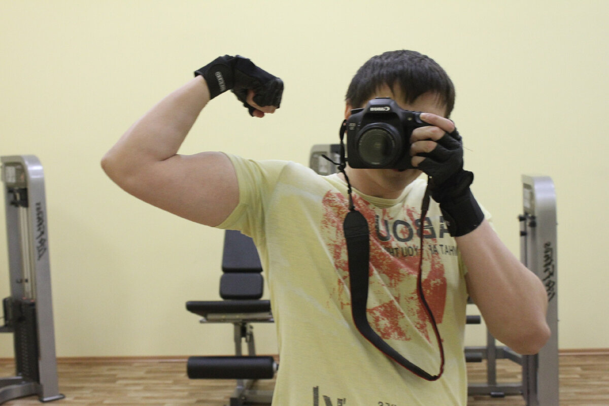 Руки маленько накачались