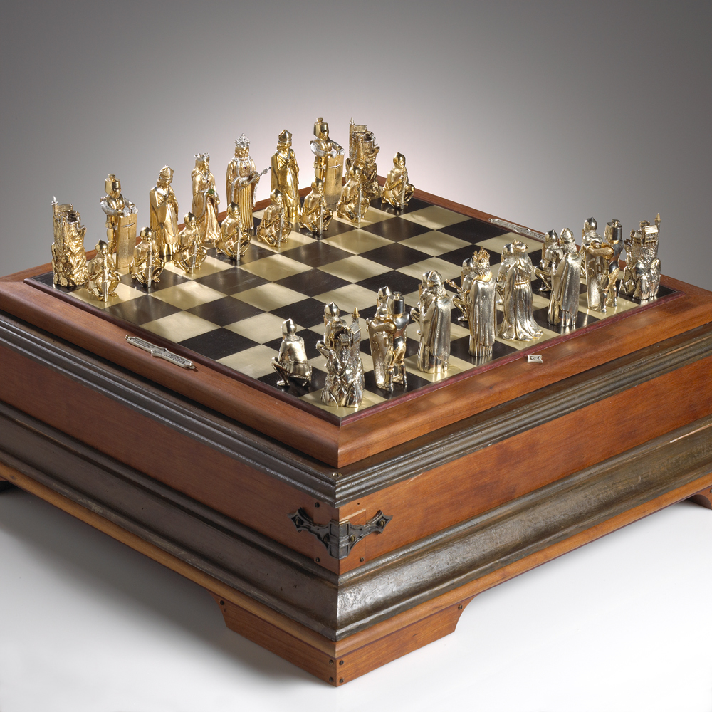 На протяжении веков шахматы зарекомендовали себя как одна из самых популярных стратегических настольных игр в мире.-25