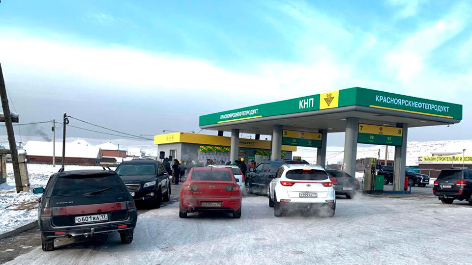     На отдаленных территориях края государственная компания порой единственный поставщик топлива