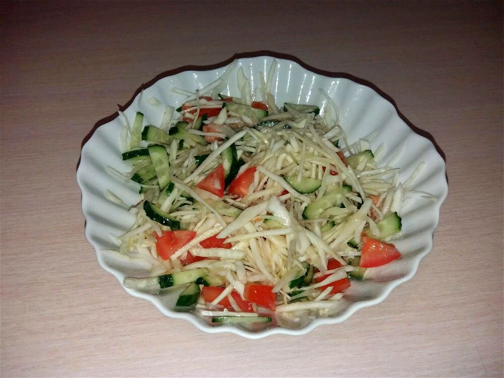 Легкий салатик для тех, кто хочет "есть и не толстеть"