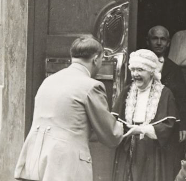 Гитлер и сестра Ницше, фото из открытых источников