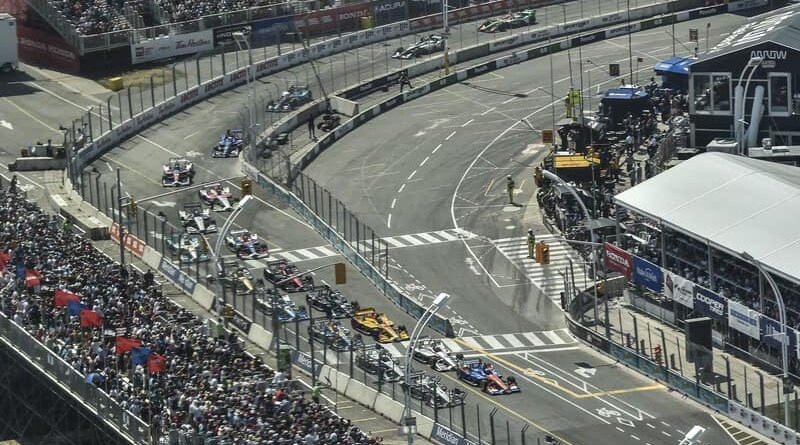 Спустя несколько недель серия NTT IndyCar снова возвращается на трассу для этапа Honda Indy Toronto — единственная гонка чемпионата, которая проходит за пределами США. Кто будет господствовать на канадских улицах? Тут есть все, что вам нужно знать перед гоночным уик-эндом.
