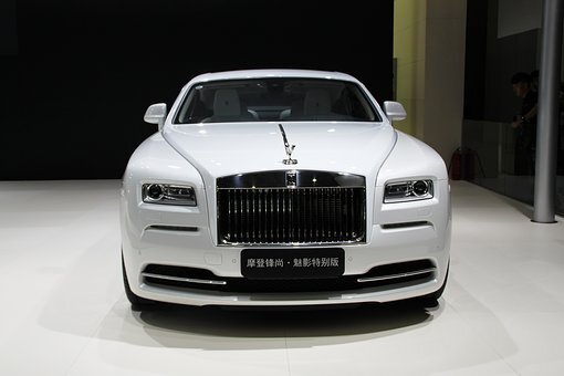 https://cdn.pixabay.com/photo/2017/06/01/08/30/rolls-royce-2362821__340.jpg