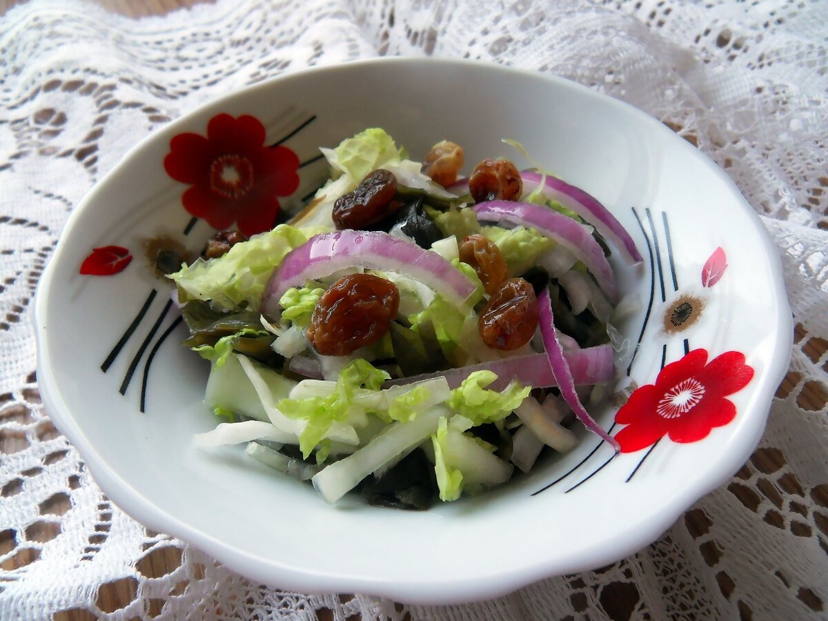 Витаминный салат "Три капусты" - пошаговый рецепт с фото