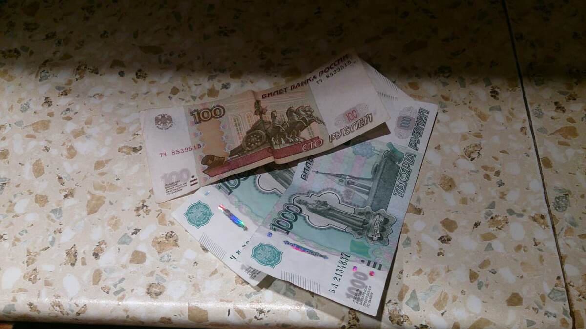 10 часов работы курьером на свежем воздухе, и в кармане зашелестели первые в этом году рубли :)