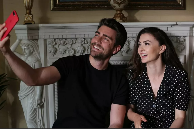 "Любовь напоказ": молодёжная комедия о фиктивном браке и настоящей любви 