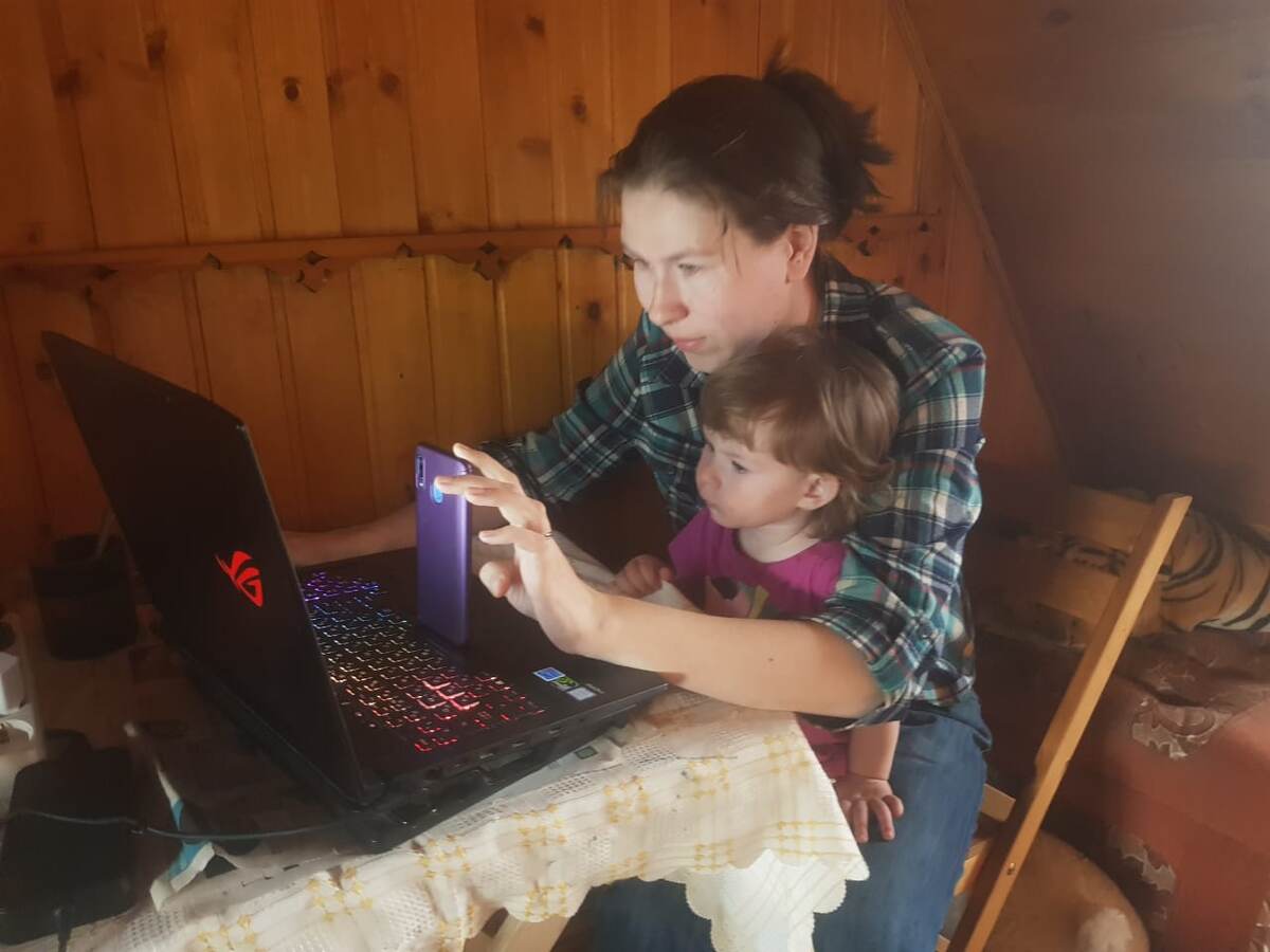 Ведём занятия вдвоем. Спать она, естественно, не стала