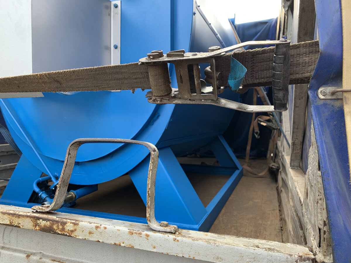 Паровые котлы КПА на погрузке в Валдай 