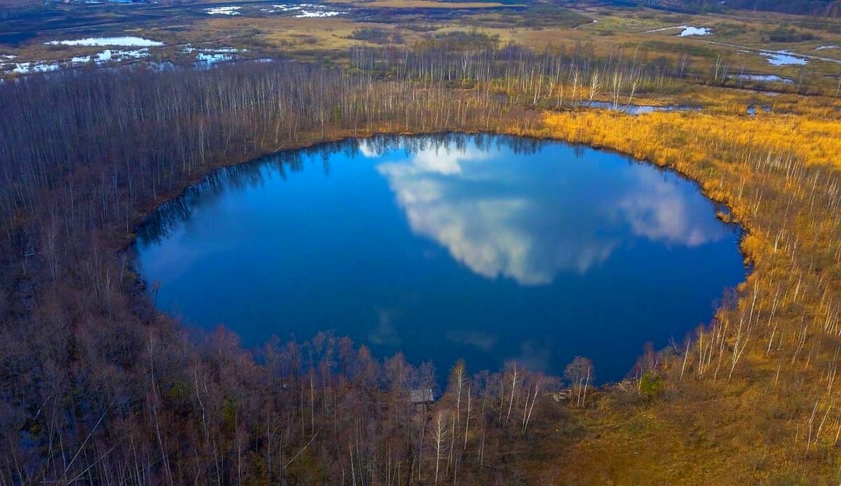 На какой картинке показано карстовое озеро