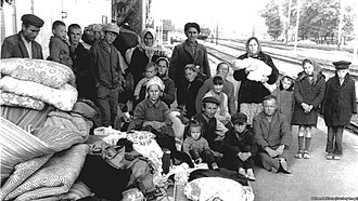Крымские татары по прибытии в места депортации.
