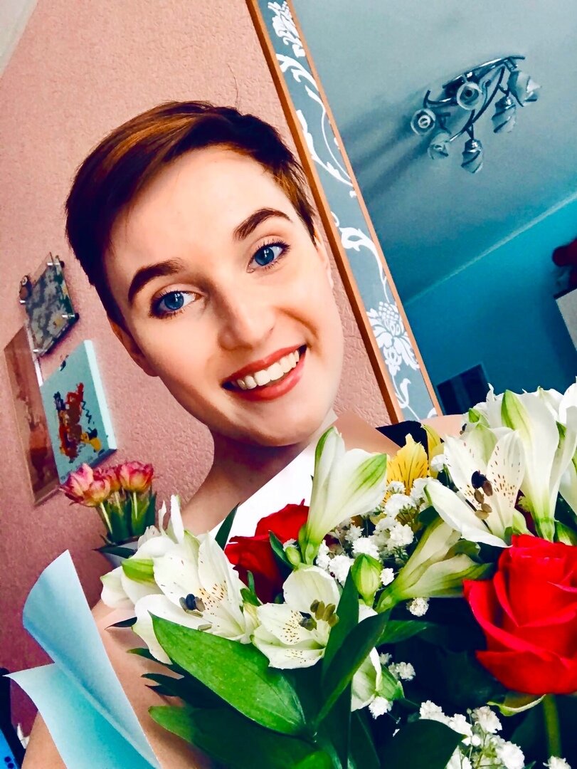 Есть поверие: если тебе подарили букет, и ты его никуда не выложила, не считается, что тебе его подарили :)