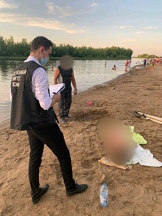 фото с места гибели восьмилетней девочки, взято из интернета.