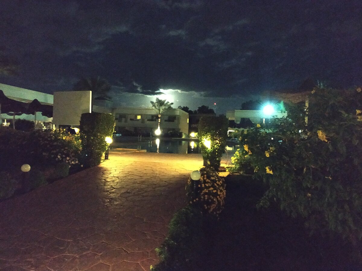 В одном из отелей в Шарм-Ель-Шейхе. ПРимерно в районе Хадобы 