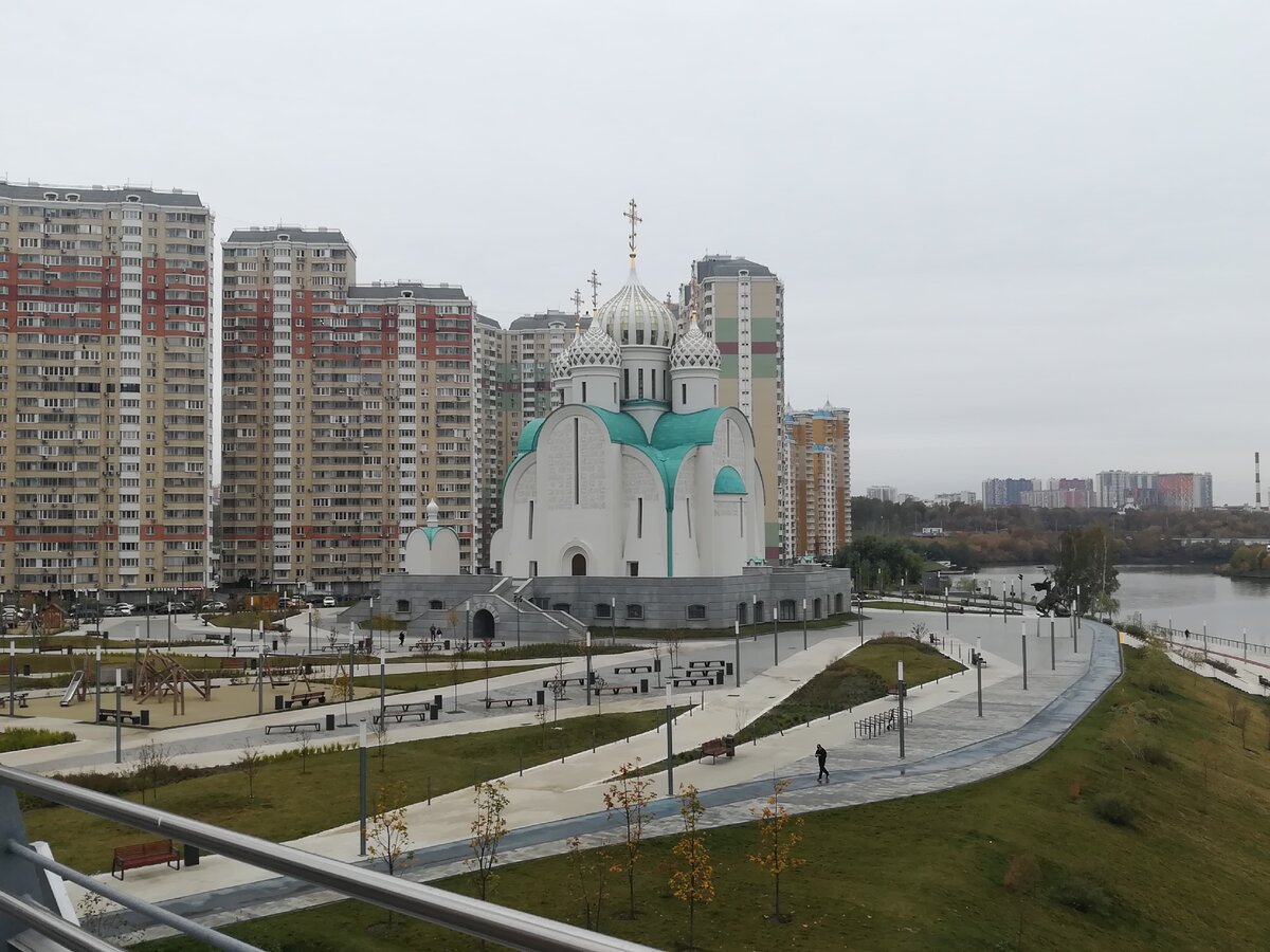 Мы неожидали, что так произойдет. Какой стала набережная Москвы-реки у метро  Мякинино | Жизнь скрипачки | Дзен