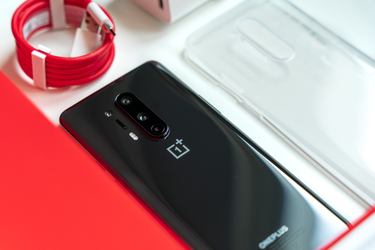 Oneplus c тыльной и лицевой стороны