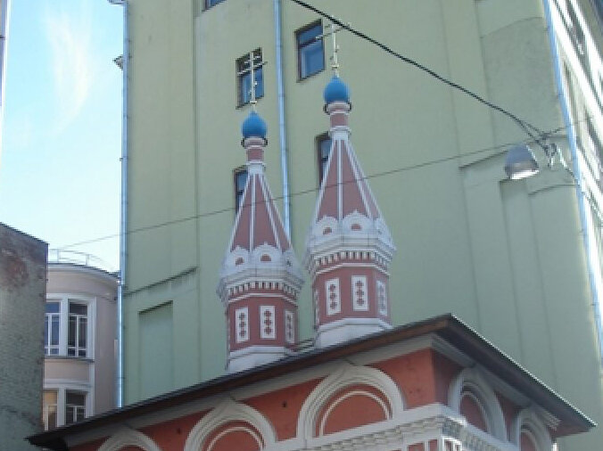 ЦЕРКОВЬ КОСМЫ И ДАМИАНА В СТАРЫХ ПАНЕХ. ФОТОГРАФИЯ: MOSDAY.RU