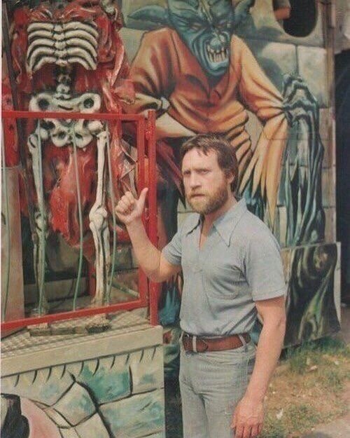 Владимир Высоцкий лайкает стритарт в Париже