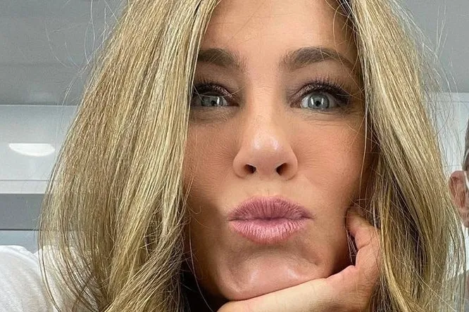 instagram.com/jenniferaniston