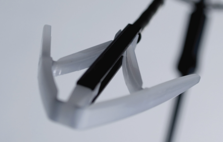 Подпружиненная "спица" зонта Blunt