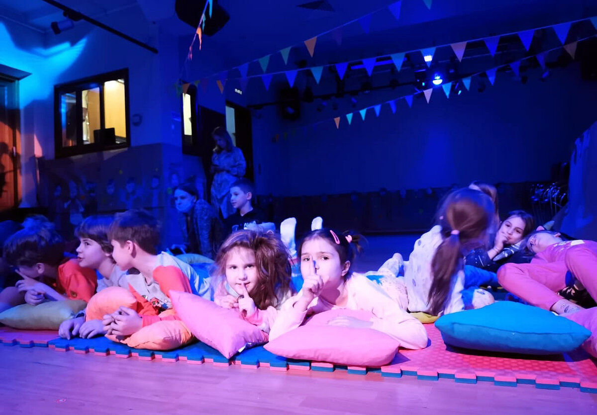 Пижамная вечеринка в «Тапузе»  Фото: Детский центр «Тапуз»/Facebook