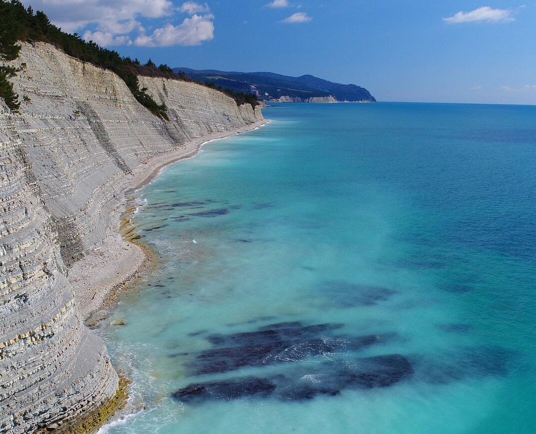 Побережье в районе Геленджика
