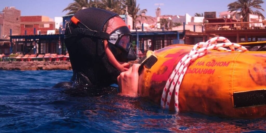Я занимаюсь фридайвингом