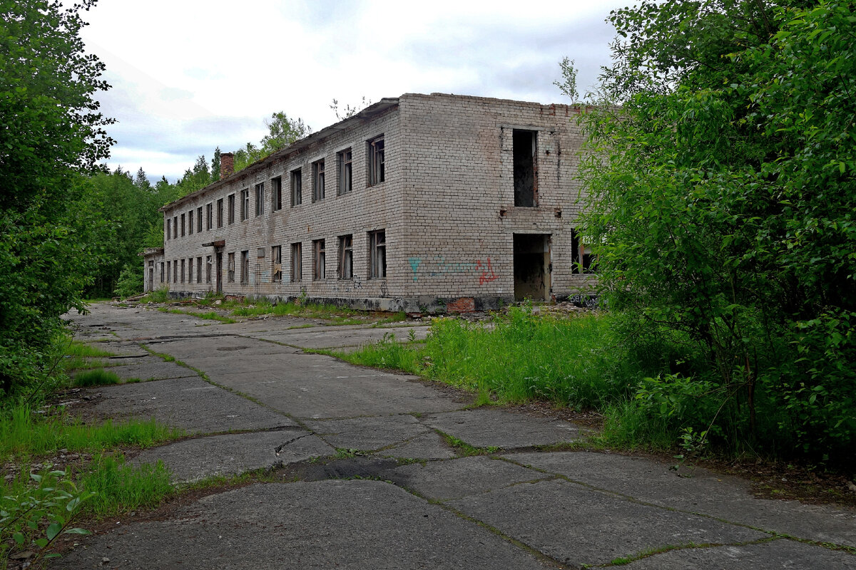 Заброшенный военный аэродром "Катунино" ("Лахта")
