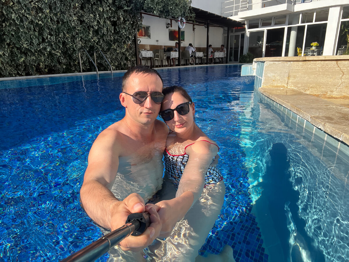 Водичка кстати была теплой в августе в бассейне.