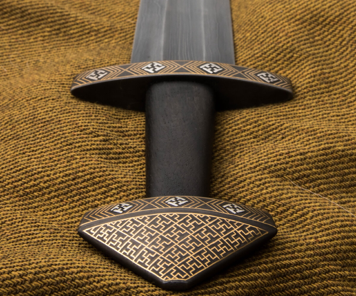 Всем хорош. Но дорог зараза. 