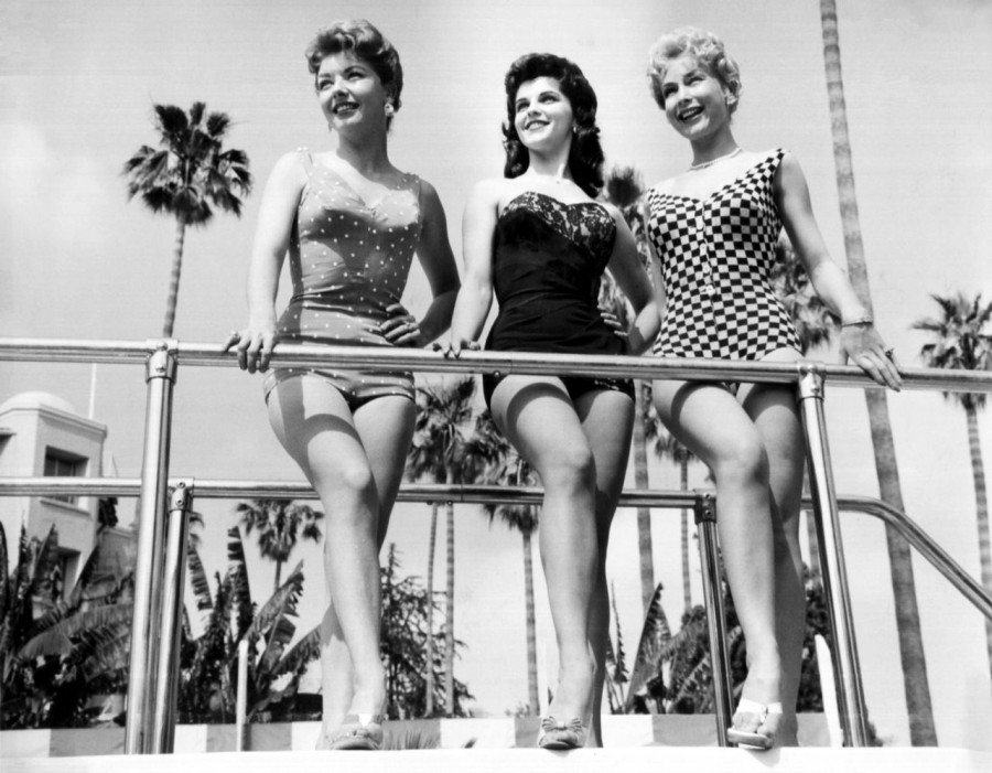 21 век принёс человечеству повальное увлечение диетами и фитнесом. Наверное, в некоторых случаях это неплохо и может быть даже полезно.-2