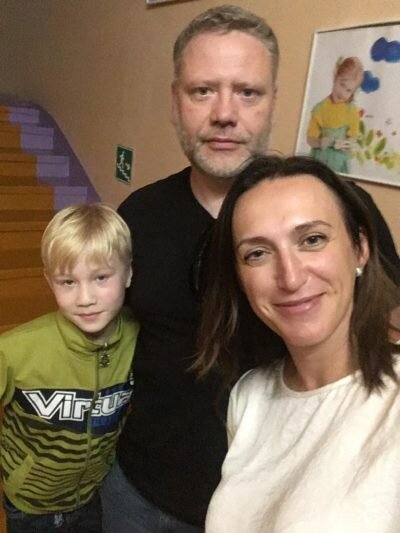 Вова с мамой и папой. Скоро домой!