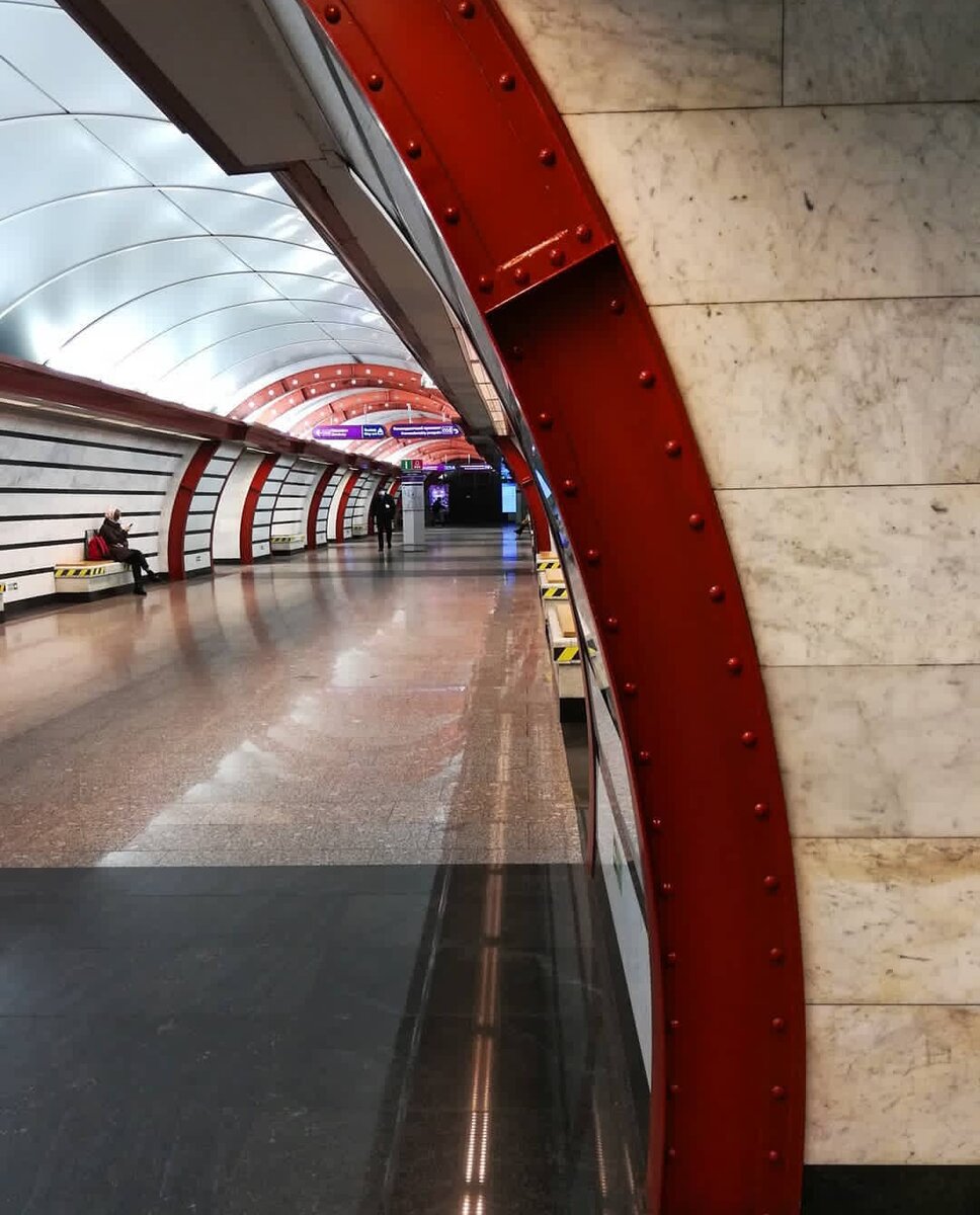 В аналогичной стилистике в своë время строились железнодорожные "Американские мосты" через Обводный канал