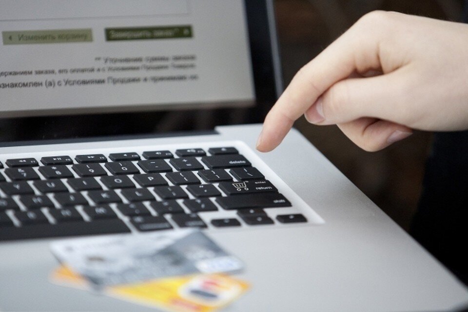     Злоумышленница продавала личные данные клиентов Анастасия ОСИПОВА