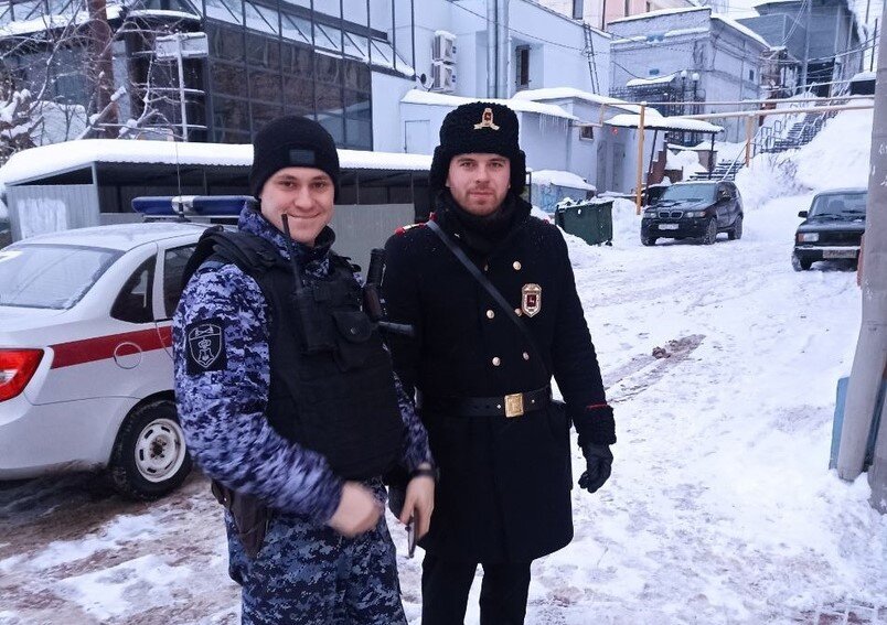    Дежурный улицы оказался на месте происшествия вместе с полицейскими Арина Полтанова