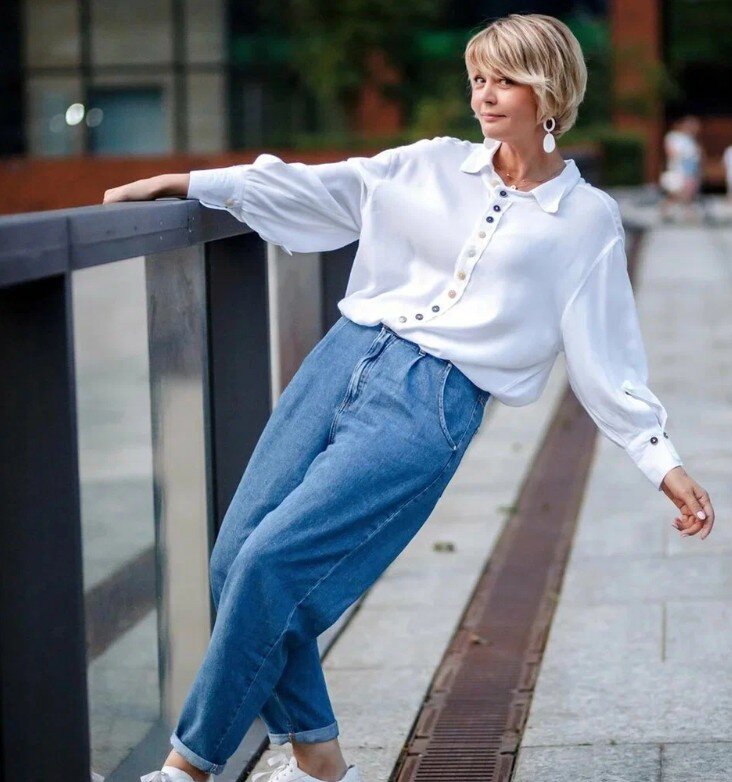 В этом образе есть что-то от Пьеро.