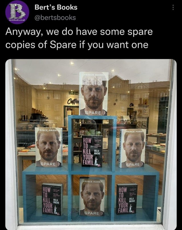 Соседство с книгой "Как убить свою семью" 