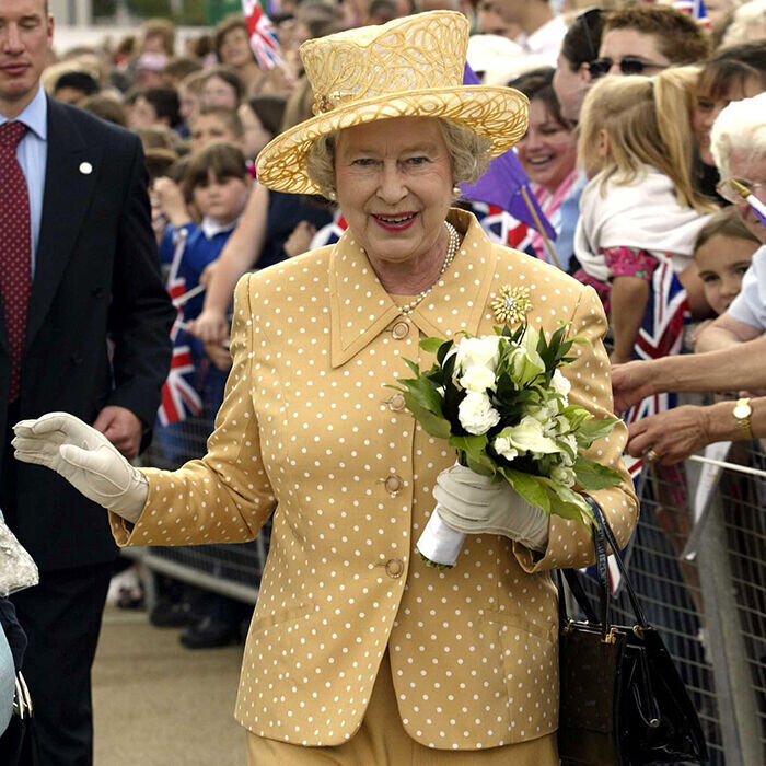 Елизавета II — королева Великобритании (fb2)